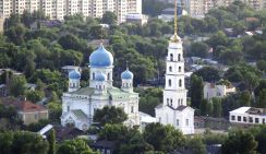 Саратов. Вид на Покровский храм.