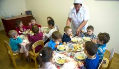 Оборона Подборонова за право кормить детей