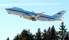 Зачем засекреченный самолет судного дня выставили напоказ